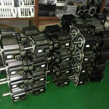 R88M-W40030T-S2 Module, PLC, LCD, Board, Controller